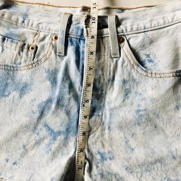 Levis 501 Jean Shorts Women’s 26 Cut Offs Acid Wash Denim Blue Button Fly‎ - Picture 6 of 9